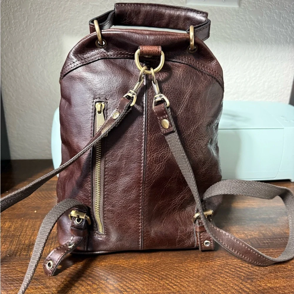 Patricia Nash Alencon Leopard Print Backpack - Picture 3 of 15